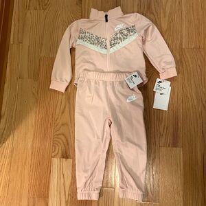 Toddler girls Nike track suit